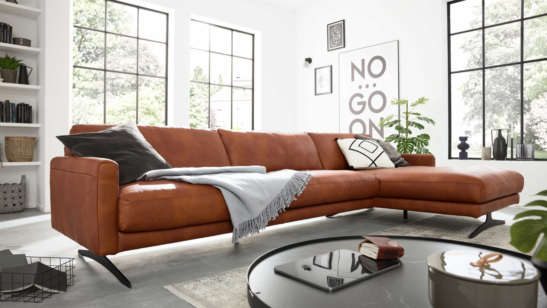 Sofas & Couches Verkäufe 2 Sofas & Couches Verkäufe -Sofas & Couches Verkäufe Polster Ecksofa Interliving aus Leder in Orange Interliving Sofa Serie 4004 Ecksofa cognacfarbenes LongLife Leder Z75 50 Stellflaeche ca 300 x 170 cm guenstiger